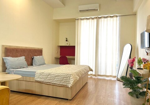 The Solis - Stay by Sunstone