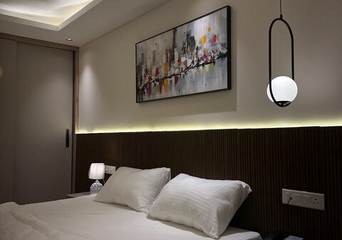 5 star Twilight bnb near EXPOmart