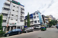 Hotel The Crest, Kolkata Hotel The Crest, Kolkata