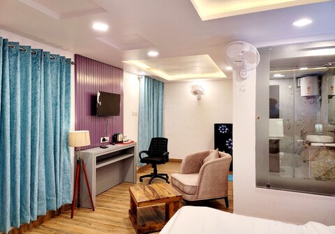 SOLITUDE, THE BOUTIQUE HOTEL