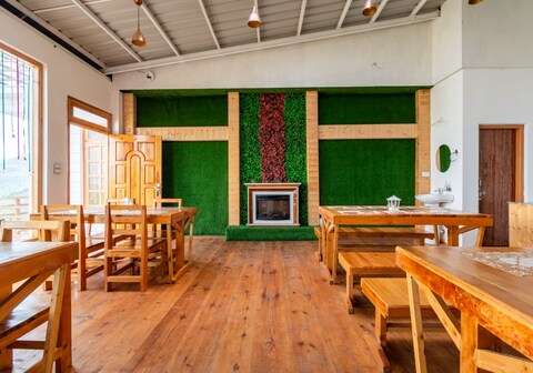 Wood Crista Retreat kufri