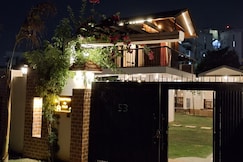 Courtyard By Palm, Gurgaon Courtyard By Palm, Gurgaon