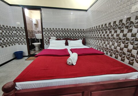 Aryan Highway Homestay.