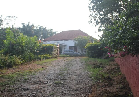 The Bungalow | Rooms & Caretaker