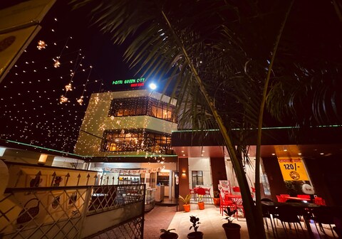 Hotel Green City Guest House