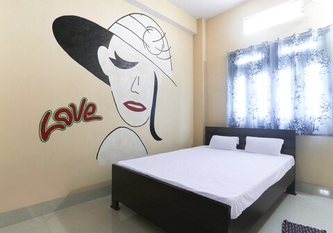 Hotel O OM Guest House