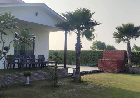 Shaw's Elegant Lawn Party Venue