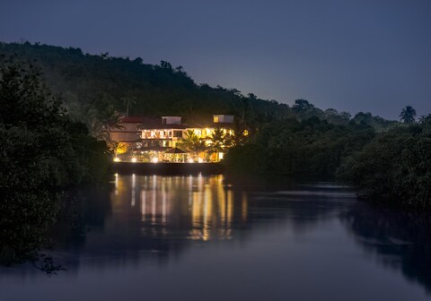Rainforest Aquamarinne 4 BHK RiverFront Private Pool Villa