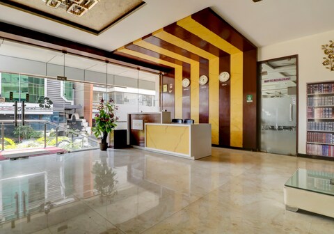 Treebo Orchid, 2.5 Kms To Mahatma Gandhi Park