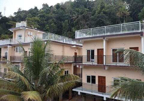 Munnar Isai Elanza