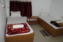 HARIOM SAI GUEST HOUSE, Bodhgaya HARIOM SAI GUEST HOUSE, Bodhgaya