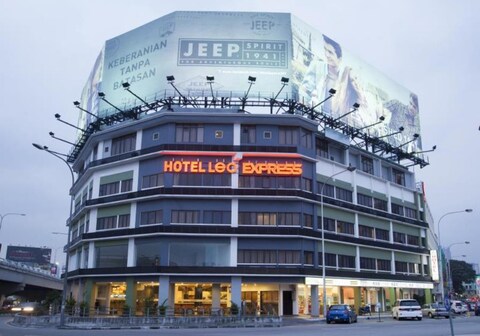 LEO Express Hotel