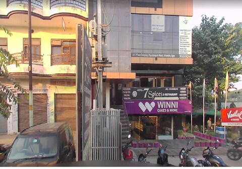 Hotel 7 Spices Restaurant & Banquet By WB Inn
