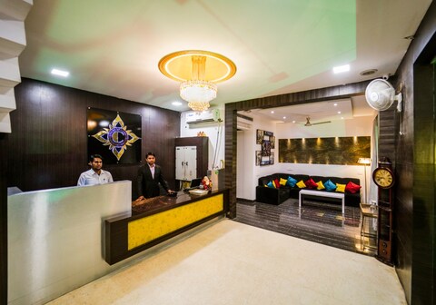 Hotel Crossroad
