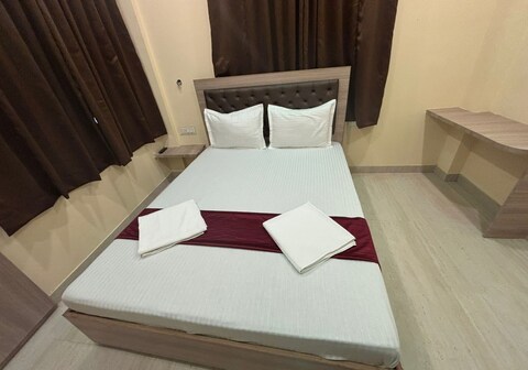 Hotel O Galaxy Guest House