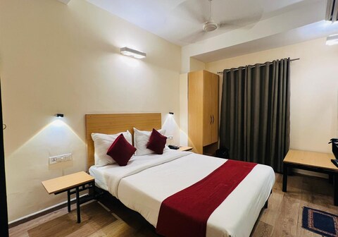 Hotel Dlive Indore