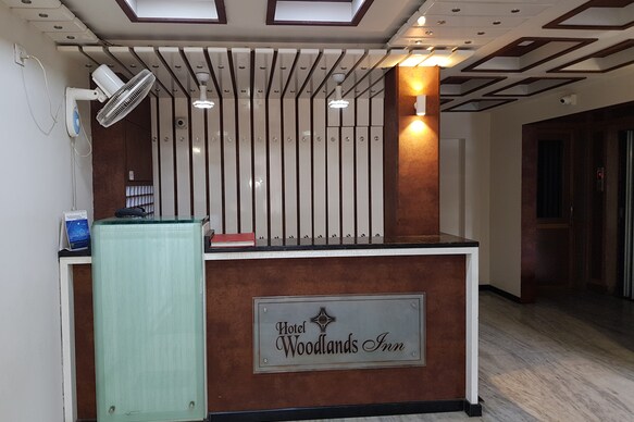 Hotel Woodlands Inn