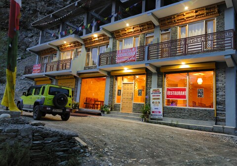 Hotel Devachan and Restaurant