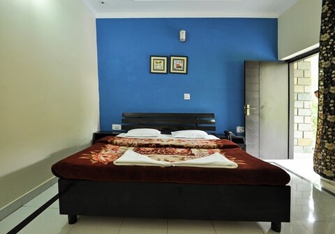 Narayan Palace Hotel