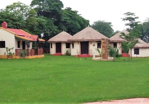 Bhunga Huts