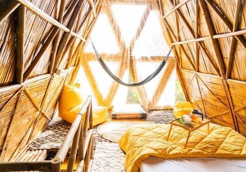 Chakra: Premium Retro AC Cottage in Vagator