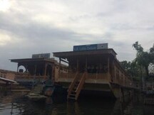 Houseboat Shah Pari, Srinagar Houseboat Shah Pari, Srinagar