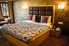 Hotel Grand Mahal, Srinagar Hotel Grand Mahal, Srinagar