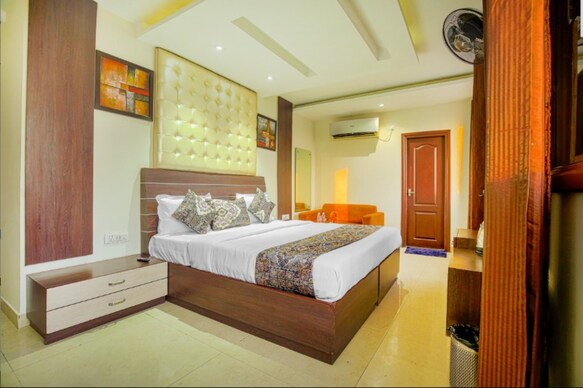 VK Hotels & Resorts.