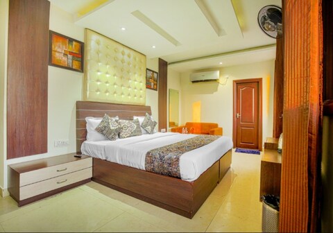 VK Hotels & Resorts.