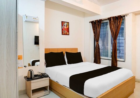 Super Hotel O Mundhwa Chowk Seasons Mall