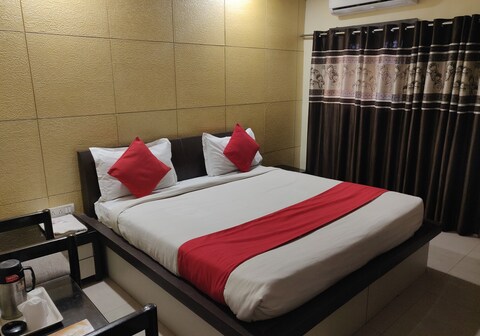 Hotel Rahul
