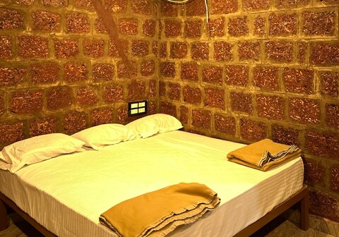 Dandeli Aartigamya Cottages By StayApart