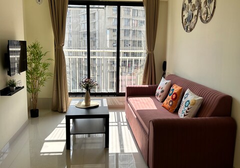 Ellery By Vio Living 1BHK Apt Near NESCO