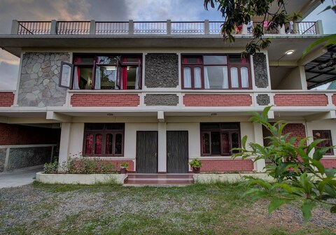 Peach Tree Homestay (Deluxe Room)