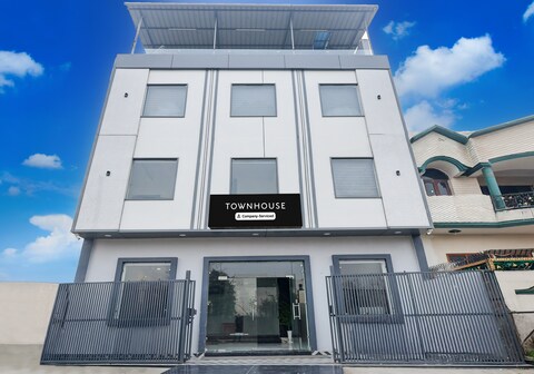Super Townhouse GT Road Amritsar