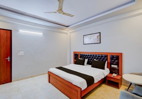 Hotel O Lavish Hotel