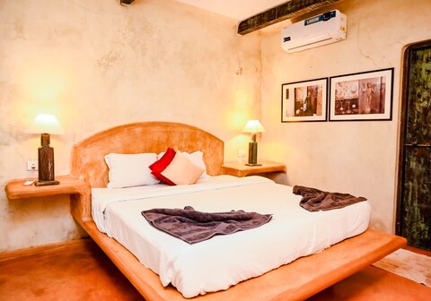 Sea Creek Earthly Cottages on Ashwem Beach