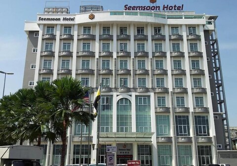 POP 91341 Seemsoon Hotel