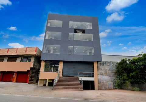 Super Townhouse Cherlapally Bus Terminal Formerly Hotel Chakripuram