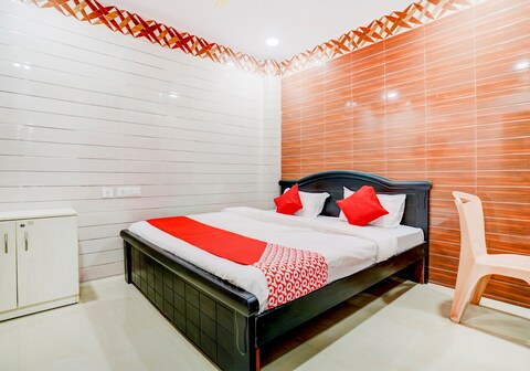 Hotel O Aroma Classic Near Nampally Main Railway station