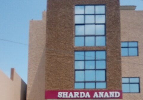 Sharda Anand Paying Guest House