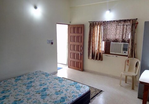 Gokul Homestay | Rooms & Caretaker