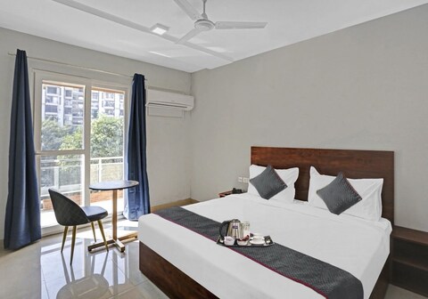 Townhouse Sector 46 Huda Market