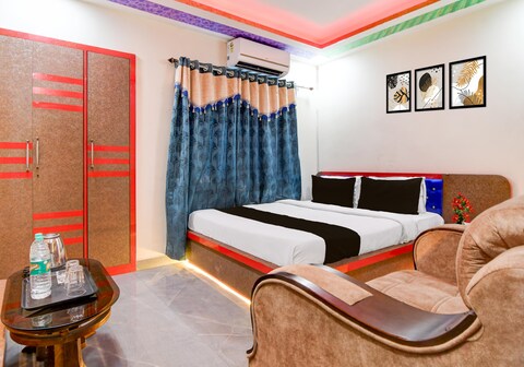 Super Townhouse Lake Town Clock Tower Formerly Crown Comfort