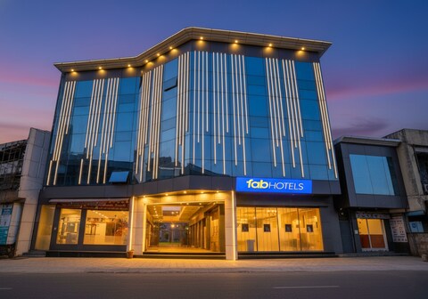 FabHotel The Royal Kishan Complex