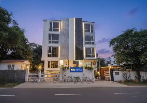 FabHotel Marine Nr. Vishnu Temple Bada Lalpur