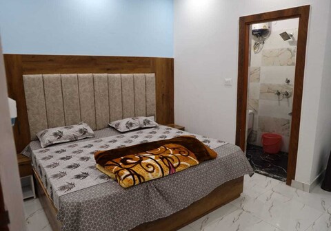 Hotel O Divine Residency