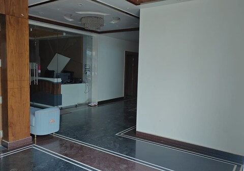 Hotel Smriti Premium