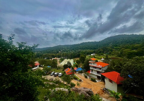 Lakshmi Flower Tech Resort
