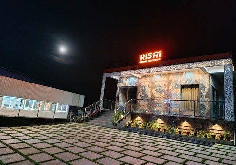 Rishi Cozy Cabin Vagamon